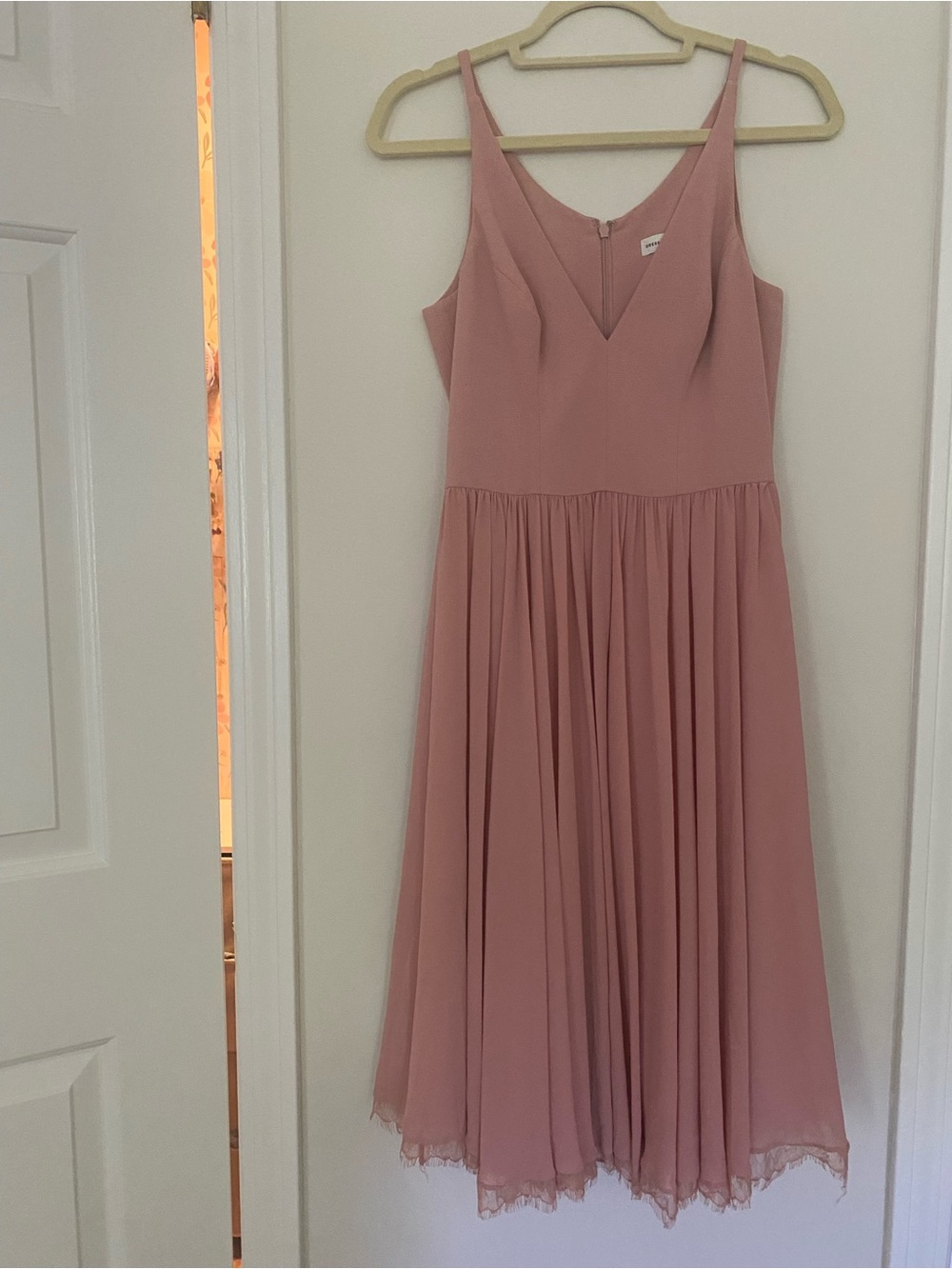 Dress the Population Blush Pink V-Neck Spaghetti Strap Midi Dress